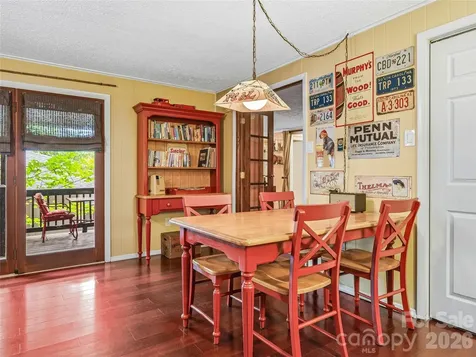 416 S Cherokee Avenue Black Mountain NC 28711