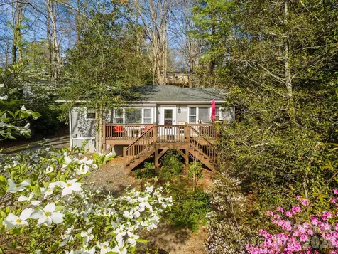 416 S Cherokee Avenue Black Mountain NC 28711