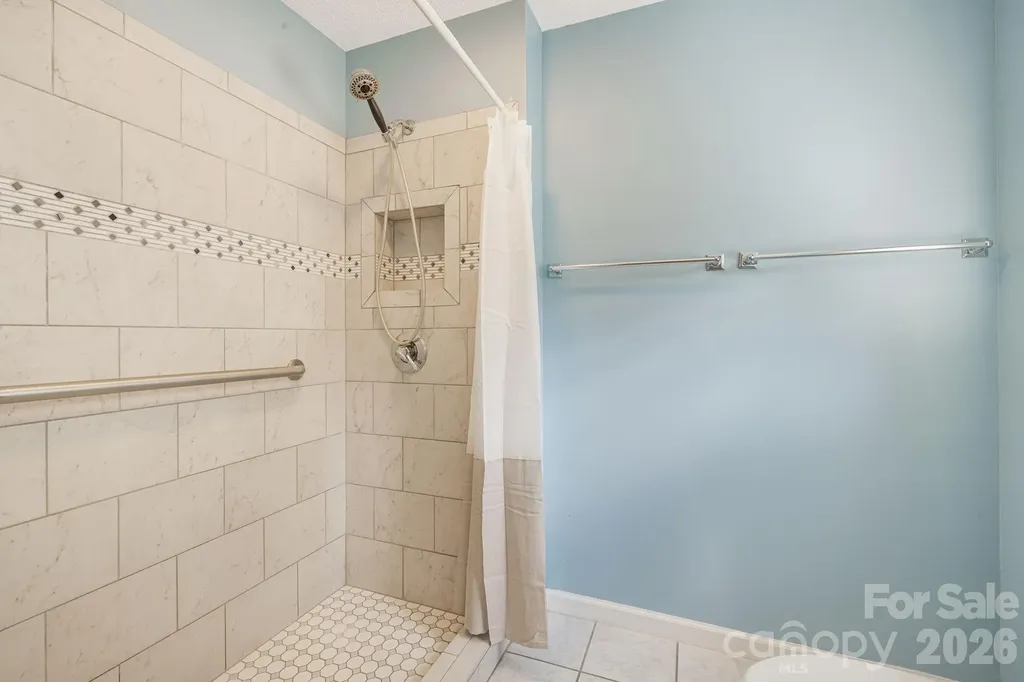 207 Christina Court Asheville NC 28806
