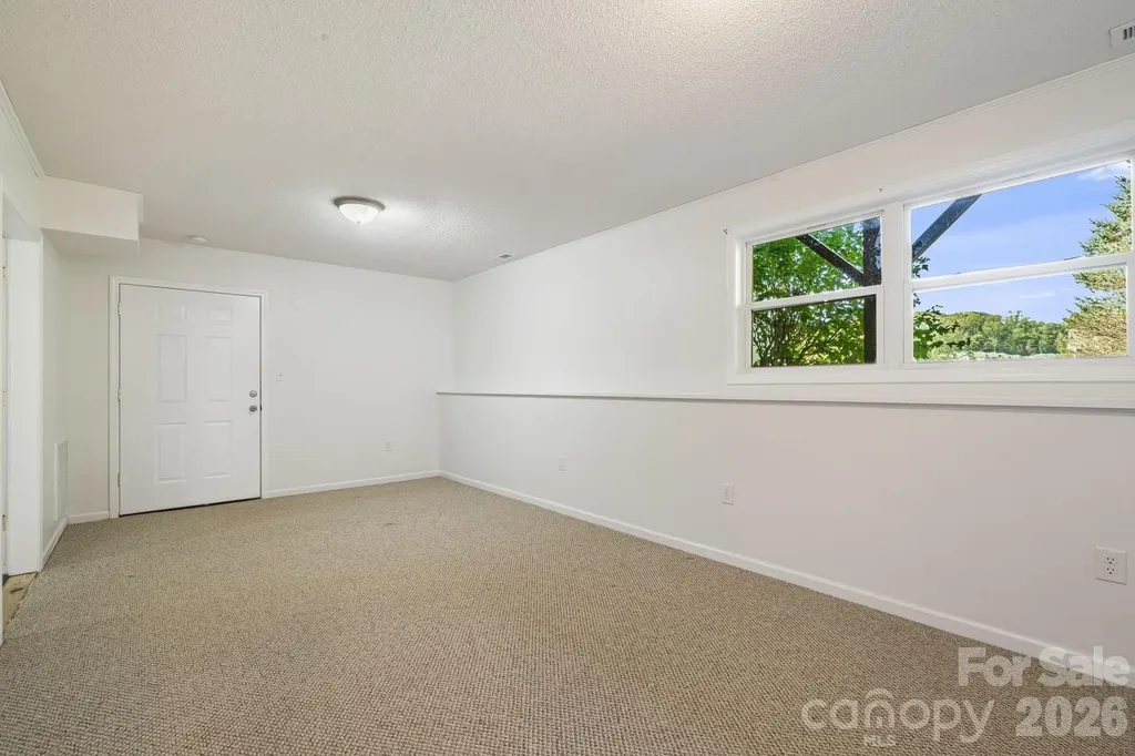 207 Christina Court Asheville NC 28806