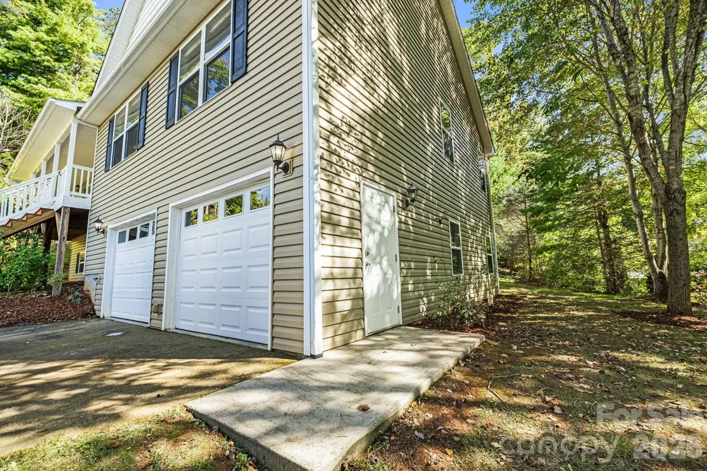 207 Christina Court Asheville NC 28806