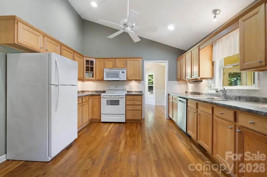 207 Christina Court Asheville NC 28806