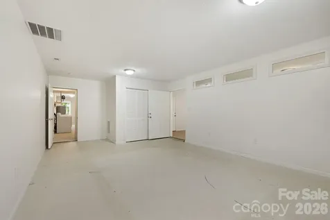 207 Christina Court Asheville NC 28806