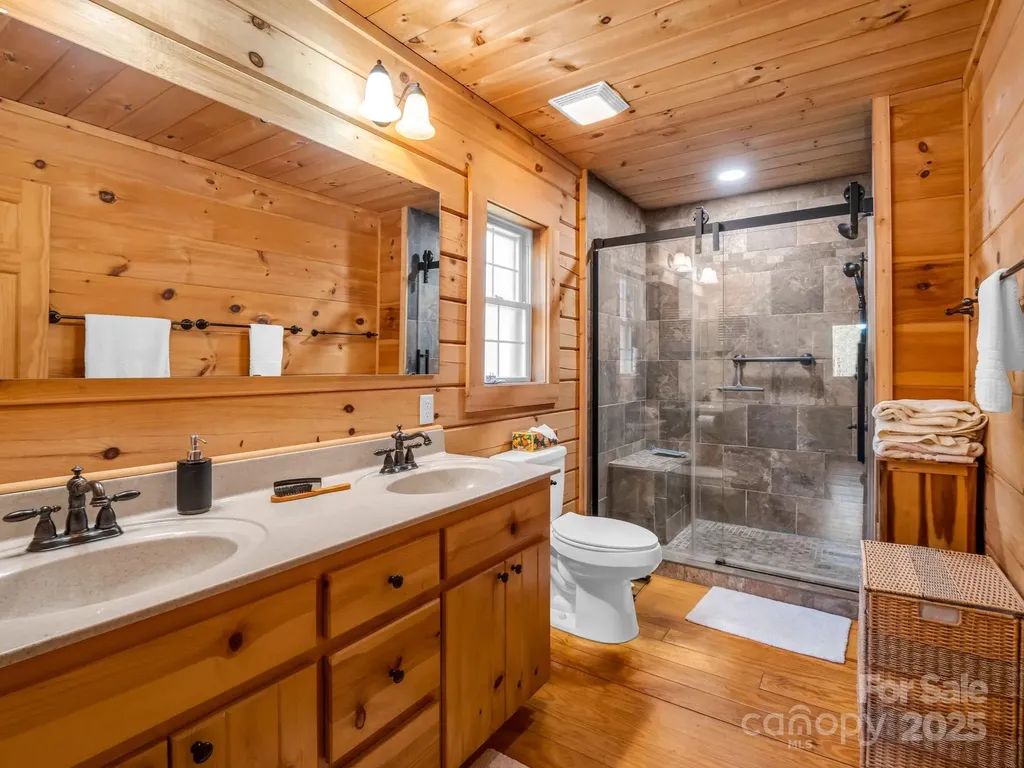 526 River Road Rutherfordton NC 28139
