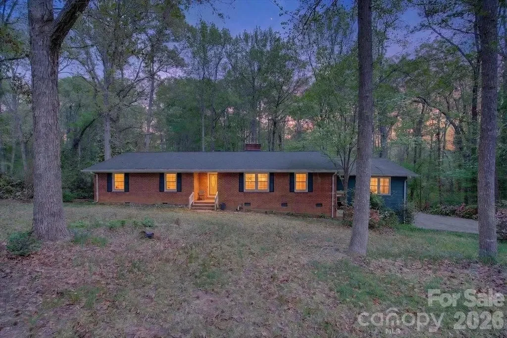 962 Sherwood Circle Lancaster SC 29720