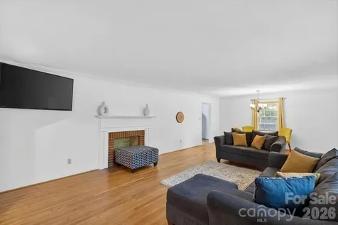 962 Sherwood Circle Lancaster SC 29720