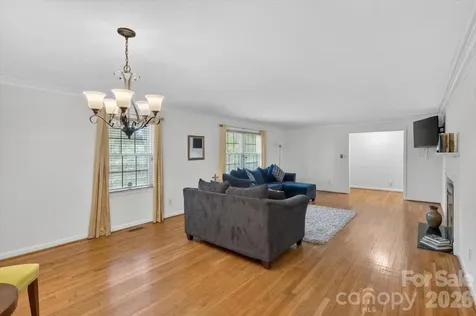 962 Sherwood Circle Lancaster SC 29720