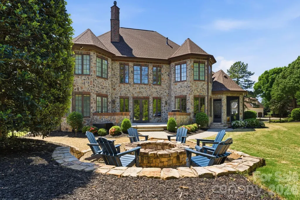 16821 America Cup Road Cornelius NC 28031