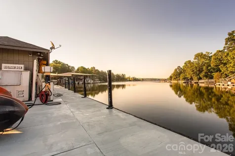20 Quayside Court Lake Wylie SC 29710
