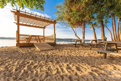 20 Quayside Court Lake Wylie SC 29710