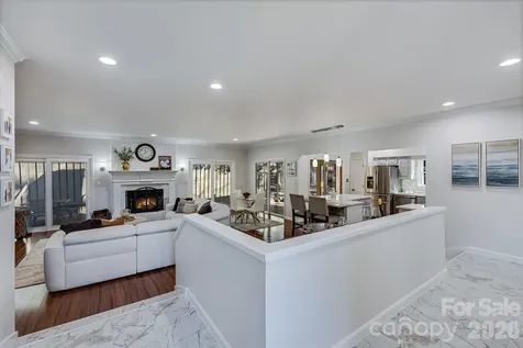 20 Quayside Court Lake Wylie SC 29710