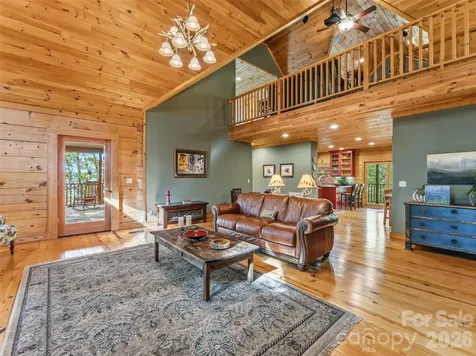 167 Mountain Vista Drive Saluda NC 28773