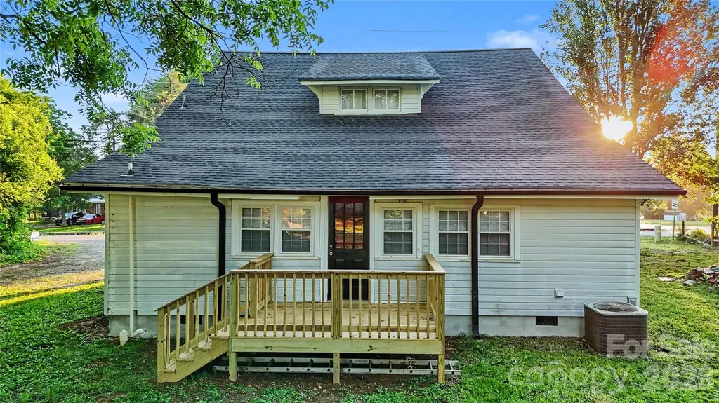 9238 Nc Hwy 90 Highway E Stony Point NC 28678