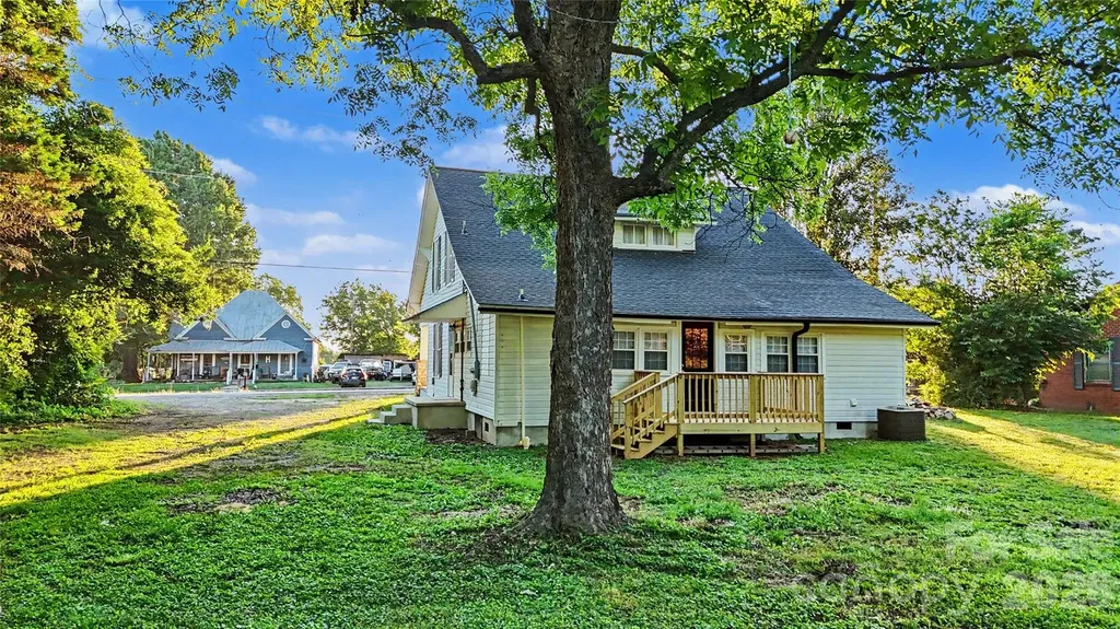 9238 Nc Hwy 90 Highway E Stony Point NC 28678