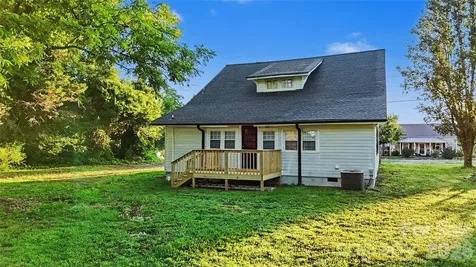 9238 Nc Hwy 90 Highway E Stony Point NC 28678