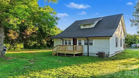 9238 Nc Hwy 90 Highway E Stony Point NC 28678