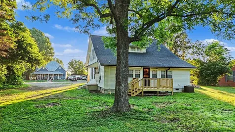 9238 Nc Hwy 90 Highway E Stony Point NC 28678