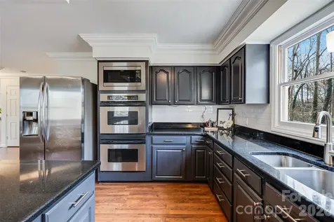 8 Hickory Ridge Court Lake Wylie SC 29710