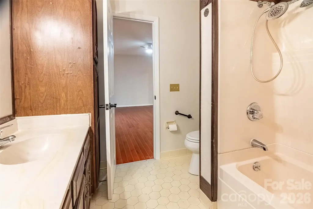 120 Breckenridge Court Hendersonville NC 28739