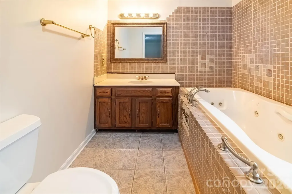 120 Breckenridge Court Hendersonville NC 28739