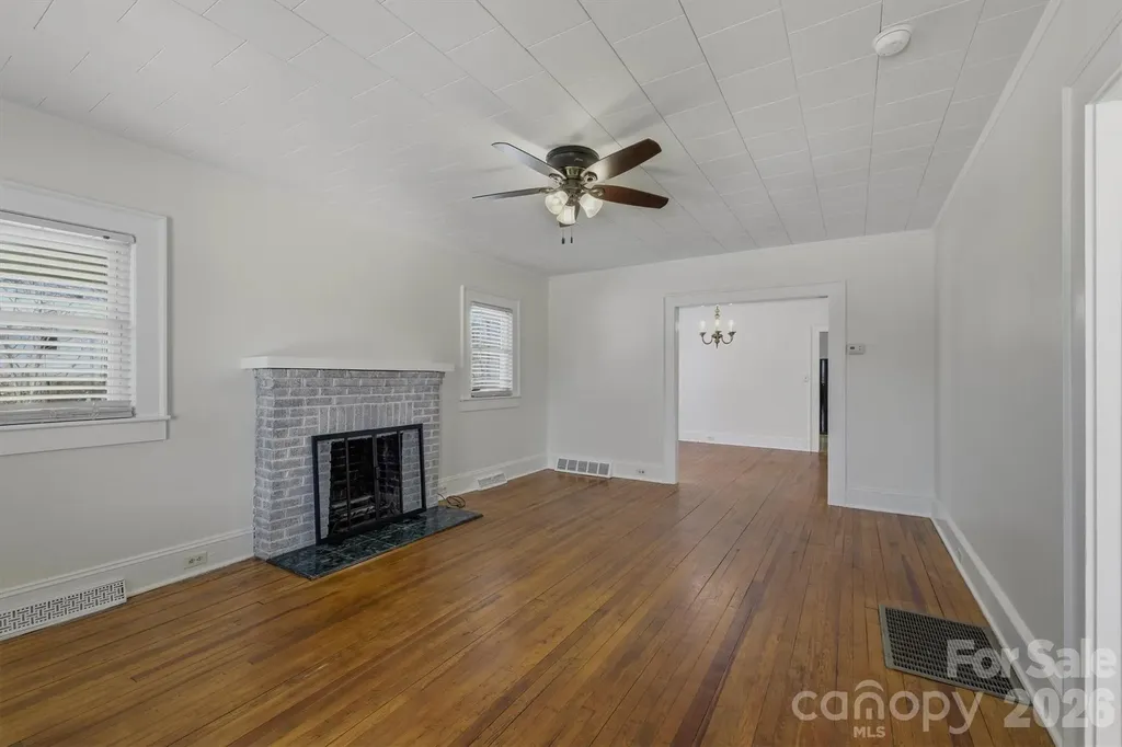 112 Myrtle Street Morganton NC 28655