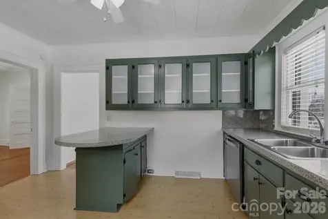 112 Myrtle Street Morganton NC 28655