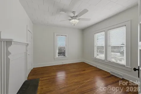 112 Myrtle Street Morganton NC 28655