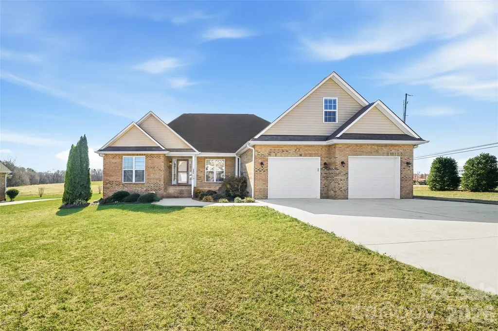 884 Clear Creek Circle Lincolnton NC 28092