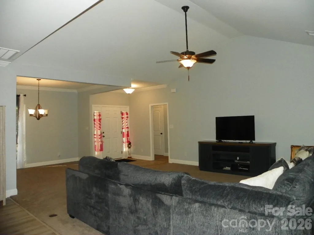 128 Summer Lake Drive New London NC 28127