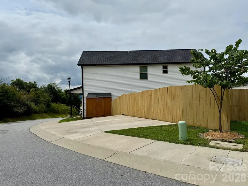 526 Cardwell Lane Fletcher NC 28732