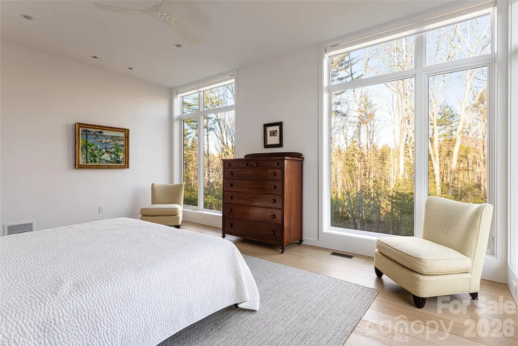 221 Fern Grove Court Asheville NC 28803