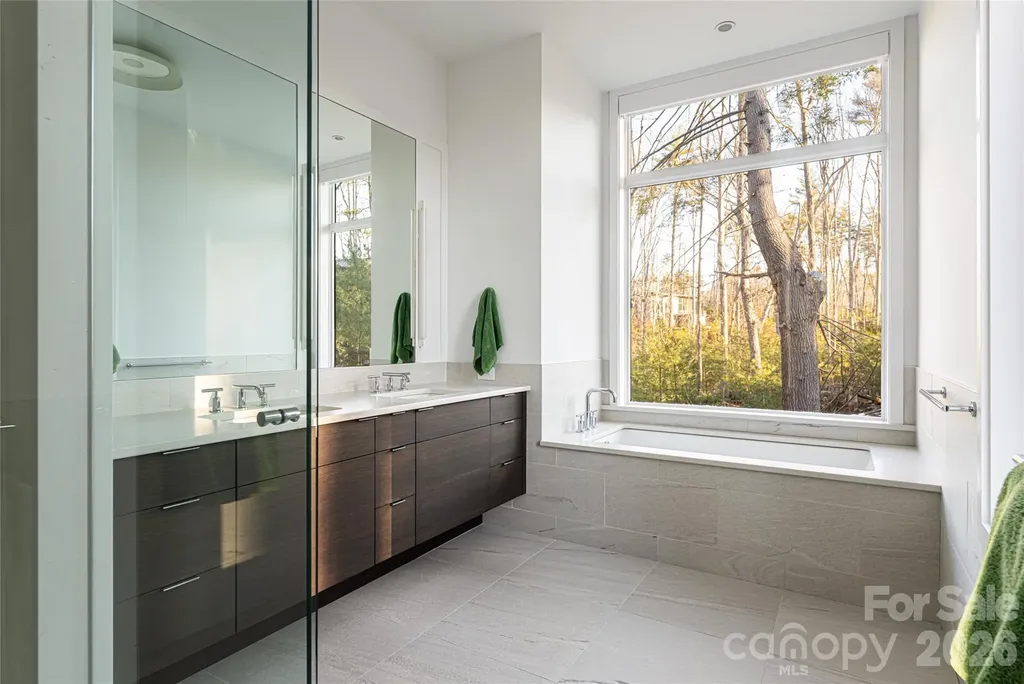 221 Fern Grove Court Asheville NC 28803