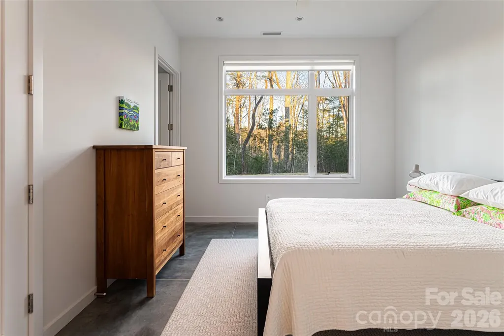 221 Fern Grove Court Asheville NC 28803