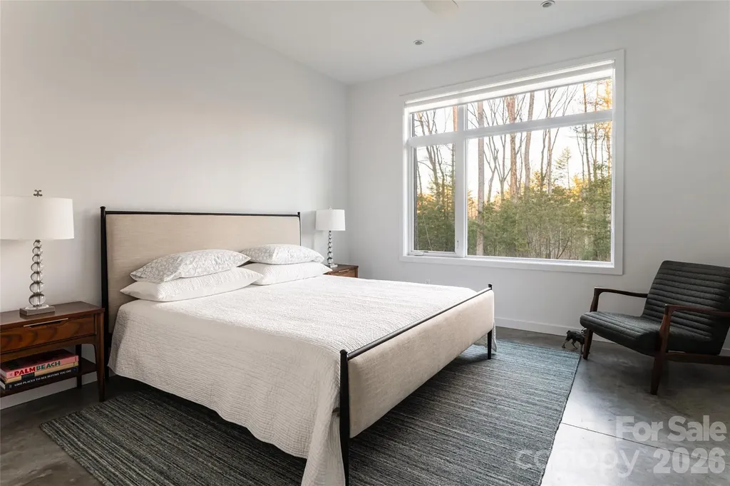 221 Fern Grove Court Asheville NC 28803