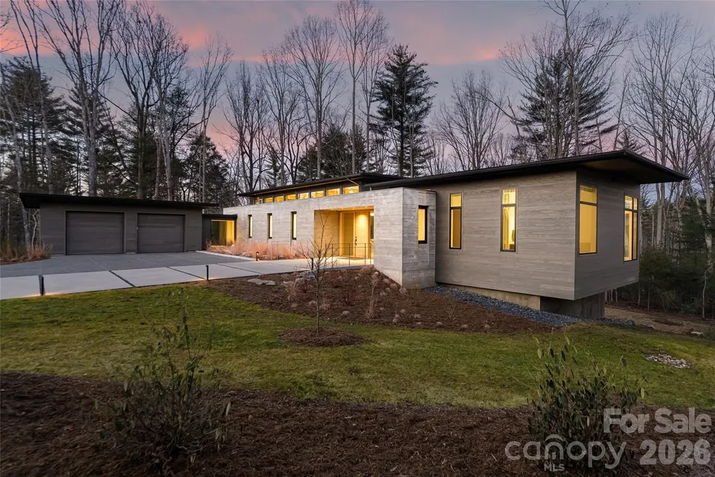 221 Fern Grove Court Asheville NC 28803