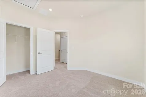 6004 Blue Ridge Oak Road Charlotte NC 28278