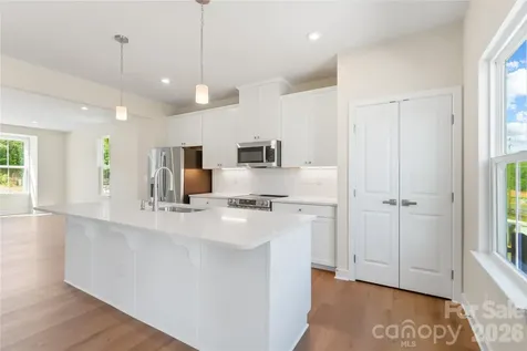6004 Blue Ridge Oak Road Charlotte NC 28278
