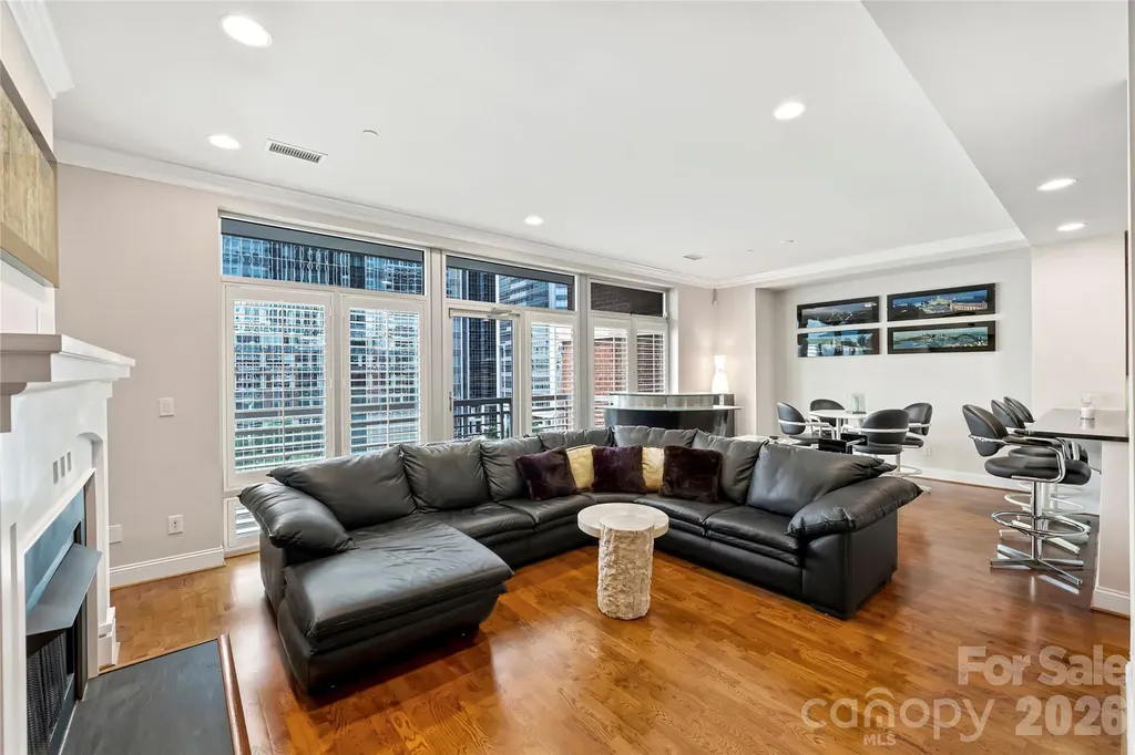 435 S Tryon Street Charlotte NC 28202