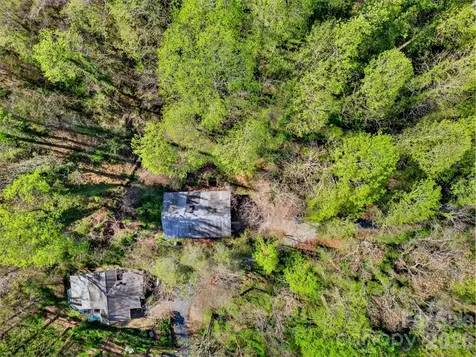 105 Poplar Street Saluda NC 28773