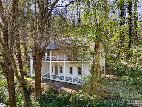 105 Poplar Street Saluda NC 28773