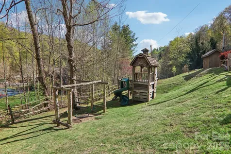 210 Spring Valley Drive Mars Hill NC 28754