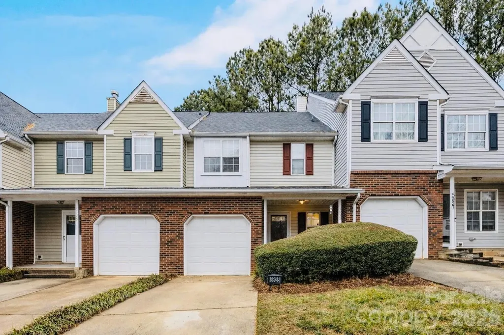 5925 Prescott Court Charlotte NC 28269
