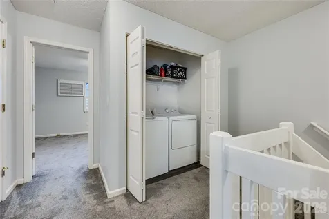 5925 Prescott Court Charlotte NC 28269