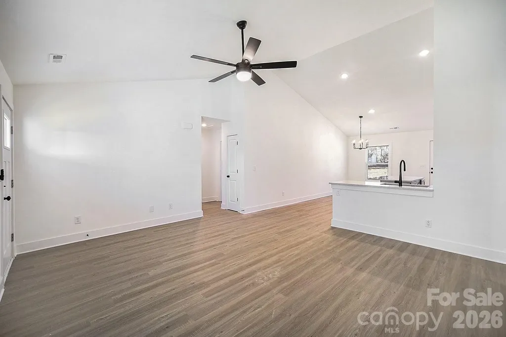 2025 Picnic Drive Newton NC 28658