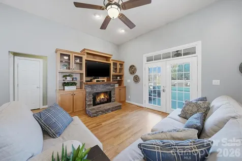 2555 Knox Landing Road Connelly Springs NC 28612