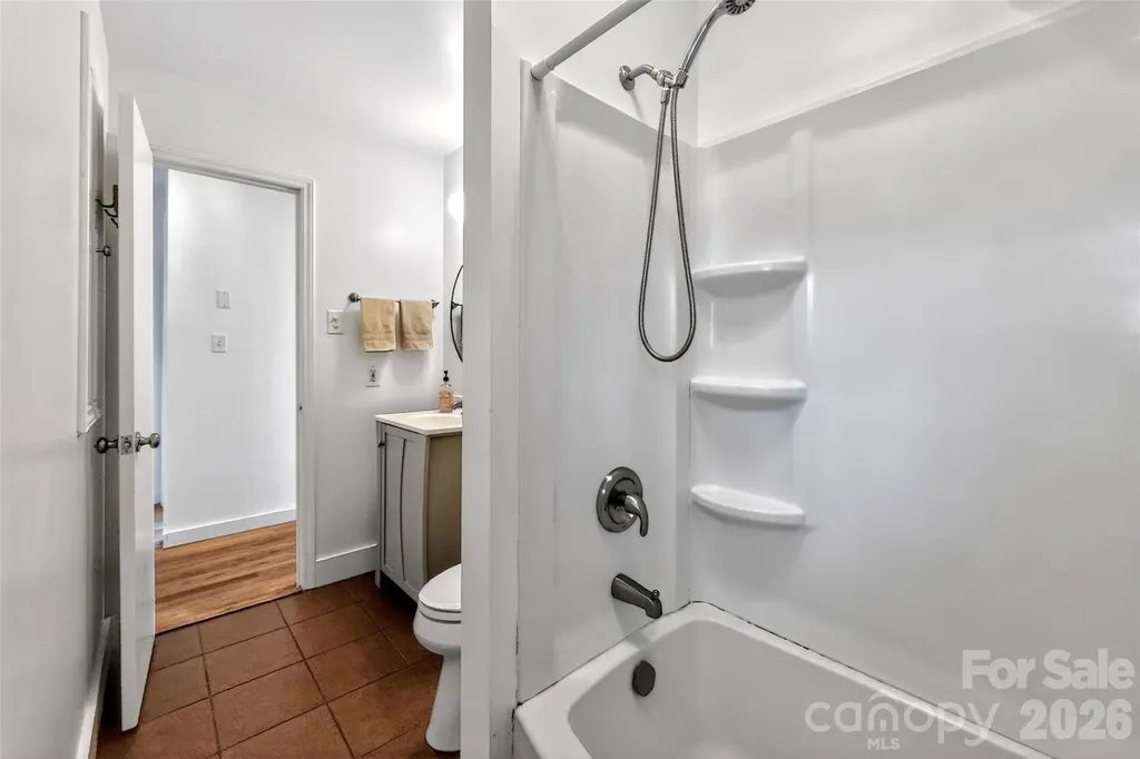 107 High Street Black Mountain NC 28711