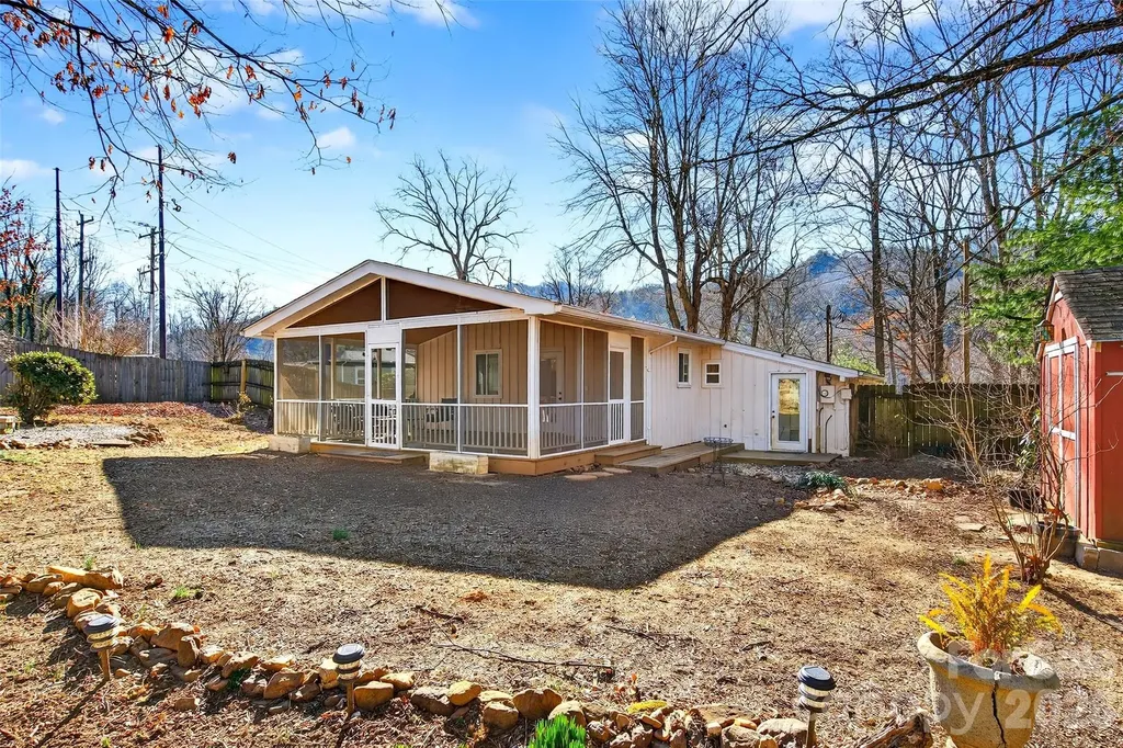 107 High Street Black Mountain NC 28711