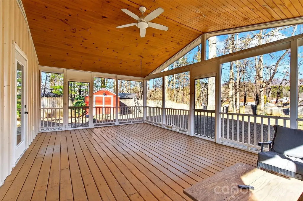 107 High Street Black Mountain NC 28711