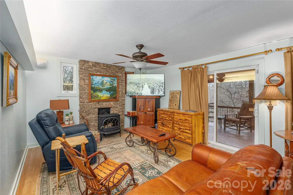 12 Bear Cove Lane Bryson City NC 28713