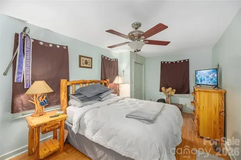 12 Bear Cove Lane Bryson City NC 28713
